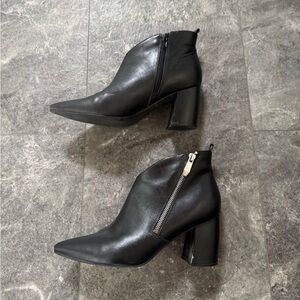 Marc Fisher Black Leather Zip Up Boots With Heel Booties Size 8